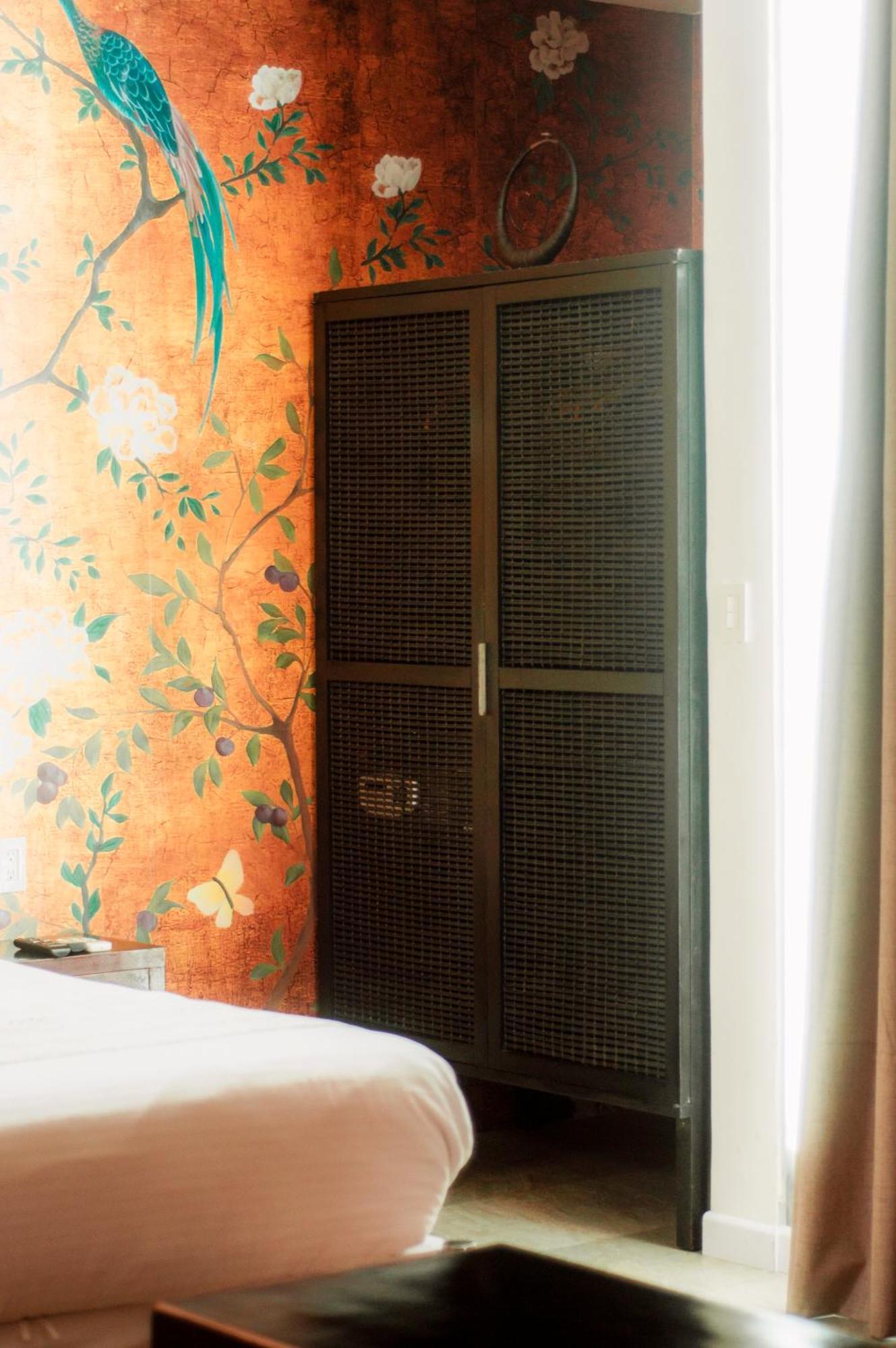 Quarto Deluxe (2 Adultos + 1 Criança)