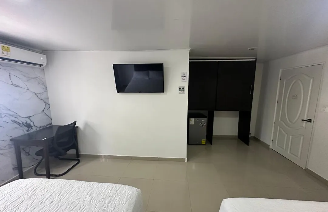 Apartahotel Plaza-1