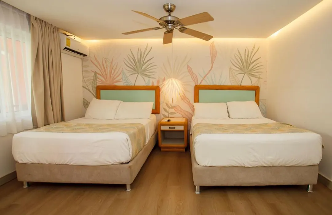 Hotel Cocoplum Beach-1